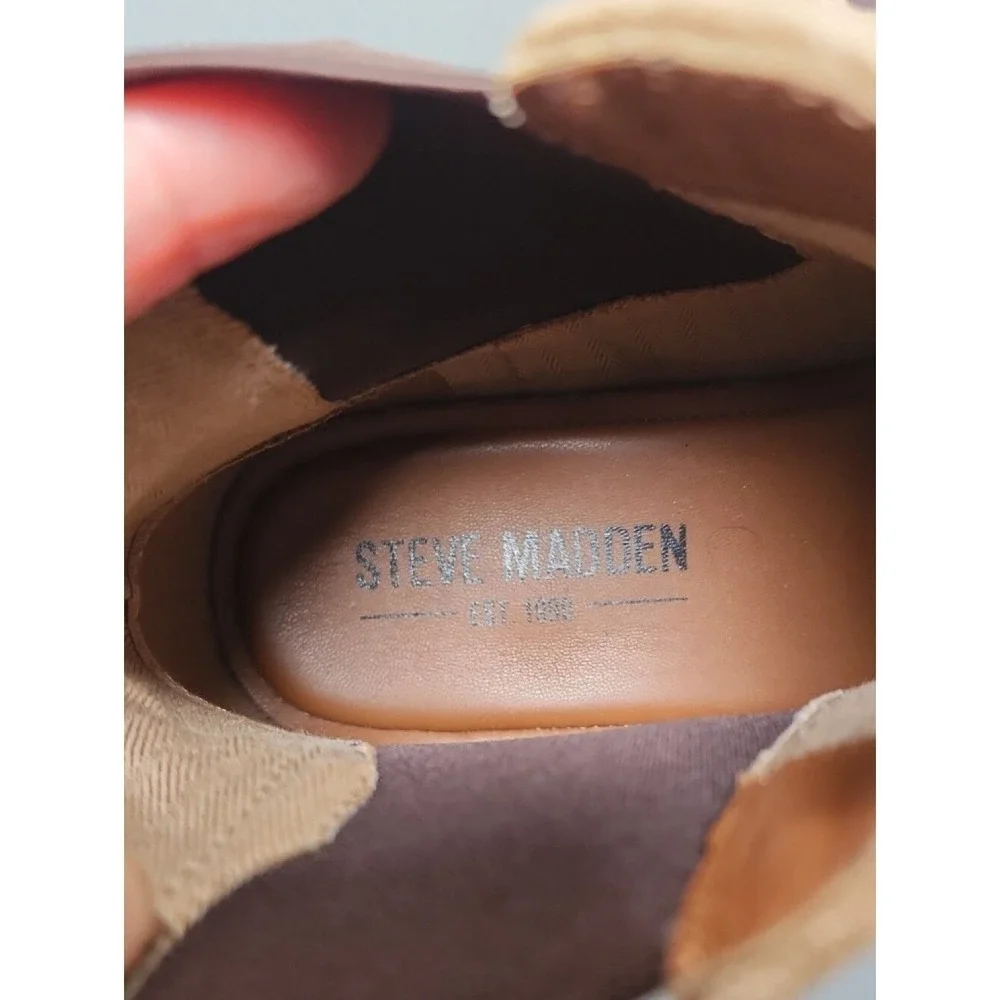 Steve Madden Men's 9.5M Suede Chukka Boots in Beige and Dark Brown Western